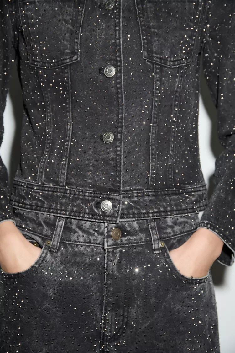 VESTE EN JEAN AVEC BRILLANTS